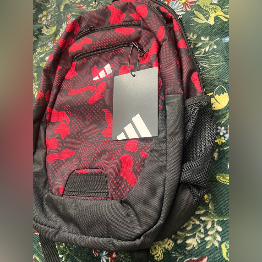 ❤️Adidas Camo Red and Black Men's Backpack (New) MULTIPLE ZIPPERED POCKETS - Picture 3 of 6
